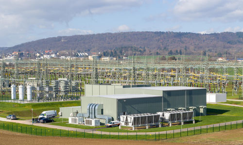Статический синхронный компенсатор - SVC PLUS® (STATCOM) - Siemens Energy – Power transmission - SVC