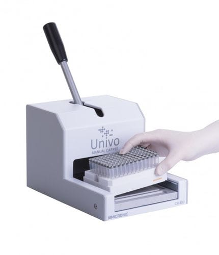 Устройство закупорки бутылок под давлением - CM480 - Micronic - с ручным управлением / для разного содержимого