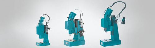 Пневматический пресс - APK*L / VKL series - ips - Werkzeugtechnik gmbh - для штамповки / с квадратной задвижкой / коленчатый
