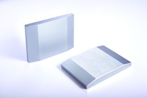 Магнит из NdFeB - 35x15x4mm - Magengine Co., Ltd - дуга