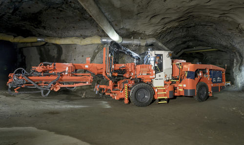 Буровая установка для укрепления туннеля - DS511 - Sandvik Mining and Rock Technology - поворотная / гидравлическая / с дизельным двигателем