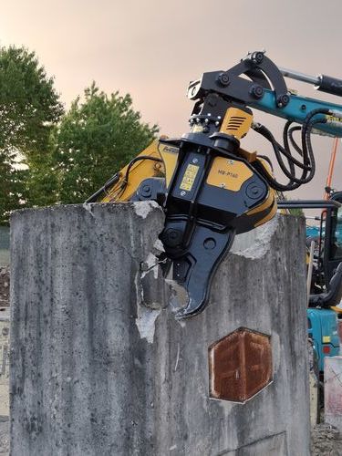 Гидравлическая дробилка для бетона - MB-P160 - MB Crusher - для экскаватора-погрузчика / для гидравлического экскаватора / контролируемая