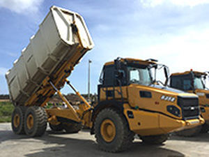 Грузовой автомобиль подъемный кран - B25E Hooklift - Bell Equipment Co SA - трехосный / для горной индустрии / для строительства