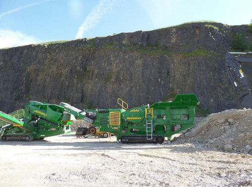 Щековая камнедробилка - J45 - McCloskey International Limited - мобильная / с дизельным двигателем / гусеничная