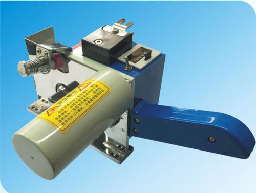 Станок для резки с ножом - CZD-B11 - Zhongshan Amida Mechanical & Electrical Equipment Co., Ltd. - для тканей / с ручным управлением
