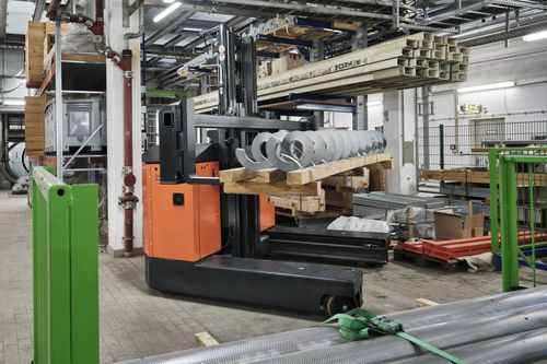 Электрический вилочный погрузчик - Genkinger-bAKA Genkinger GmbH - с пешим оператором / AGV / для узкого прохода