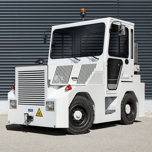 Дизельный трактор - DFZ 80 H - Volk Fahrzeugbau GmbH - 4-колесный / с местом для сидения водителя / для буксировки