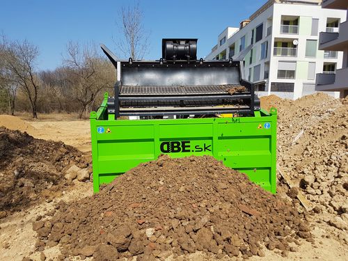 Мобильное грубое сито - DB-40L - dbe.sk - вибрирующее / для сыпучих материалов / компактное