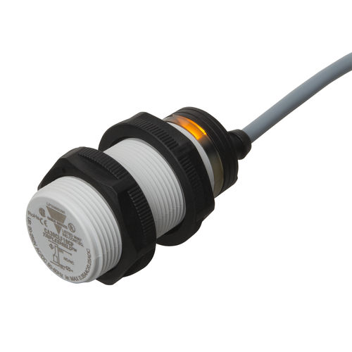 Емкостный бесконтактный датчик - CA30CLF16CP  - Carlo Gavazzi Automation SpA - цилиндрический / M30 / PNP