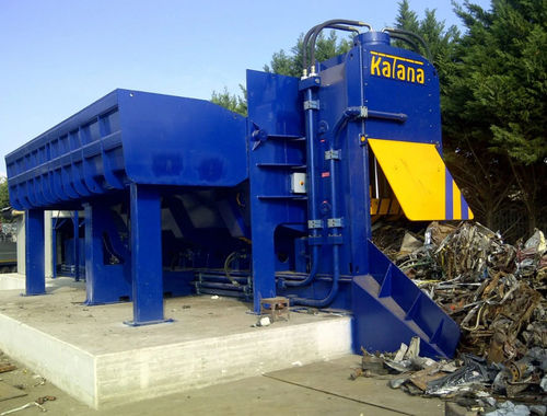 Упаковочный пресс для металлолома - Katana 378 - ECOTECNICA EUROPE S.r.l. - вертикальный