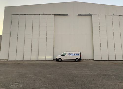 Ворота для ангара - Sliding Hangar Door - PUERTAS SECADES - раздвижной
