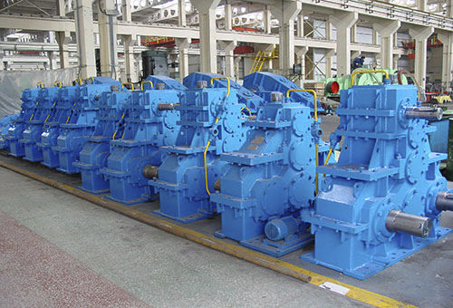 Редуктор для подъемного крана - TAIYUAN HEAVY INDUSTRY CO.,LTD - планетарный / с винтовой зубчатой передачей / коаксиальный