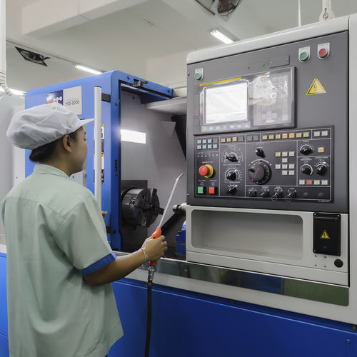 Станок для обработки с ЧПУ 5 осей -  CNC Machining - Alphacast Co., Ltd. - вертикальный / с поворотным столом / для нарезания резьбы