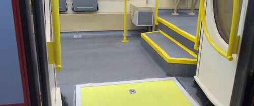 Напольное покрытие для поезда из ПВХ - TRAVELLER CLASSIC HL - Gerflor - приклеиваемое / самоклеящееся / с защитой от скольжения