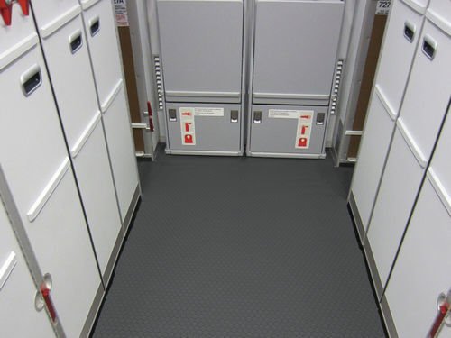 Виниловое напольное покрытие - BATIFLEX AVR 160 - Gerflor - из композита, армированного стекловолокном / противоскользящее / клейкое