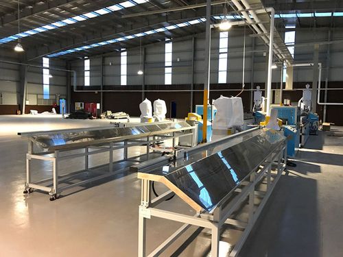 Экструзионная линия двойной шнек - Everplast Machinery Co., Ltd. - для профилей / ламинирование / для ПВХ