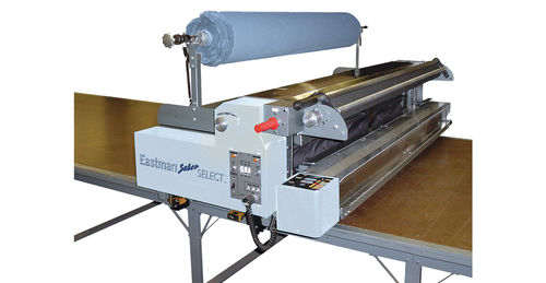Полуавтоматическая настилочная машина - Saber Select™  - Eastman Machine Company - с ручным управлением / для текстиля