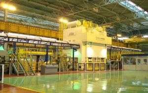 Линия прессов для резки - Hyundai Heavy Industries-Robotics System