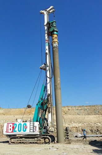 Геотехническая буровая установка - B200 XP-2 - CASAGRANDE - Foundation Division - многофункциональная / для фундаментных свай / со стенкой из бетона, уложенного на месте
