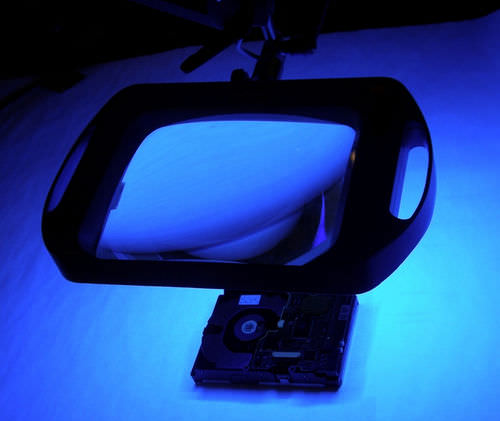 Световая лупа - BIG EYE2 - LICO Electronics Gmbh - переносная / с оптическим излучением искрового разряда / с ультрафиолетовым светом