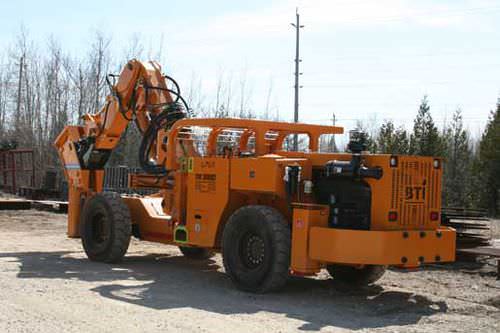 Подземная камнедробилка - 14 570 kg | TM15 - Breaker Technology, LTD.