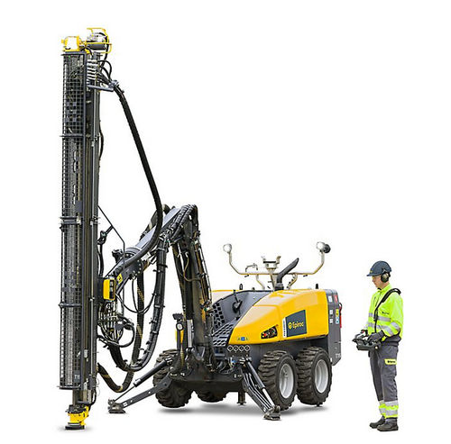 Горизонтальная буровая установка - FlexiROC T15 R - Epiroc - для исследования / многофункциональная / самоходная