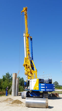 Многофункциональная буровая установка - BG 28 H BT 85 - BAUER Maschinen GmbH - поворотная / для строительной площадки