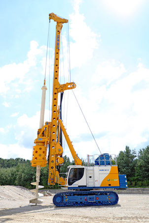 Многофункциональная буровая установка - BG 33 H BT 75 - BAUER Maschinen GmbH - поворотная / для строительной площадки