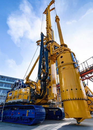 Многофункциональная буровая установка - BG 45 BS 95 - BAUER Maschinen GmbH - поворотная / для строительной площадки