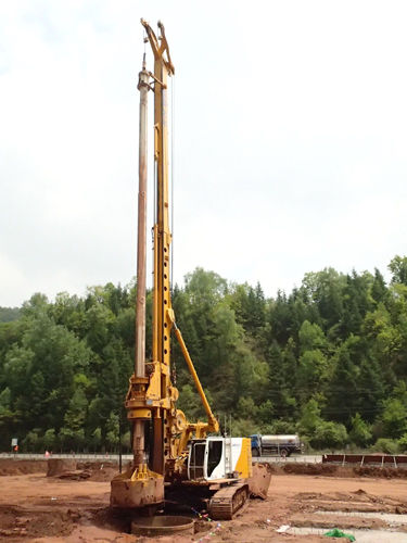 Многофункциональная буровая установка - BG 30 BT 80 - BAUER Maschinen GmbH - гусеничная / поворотная / гидравлическая