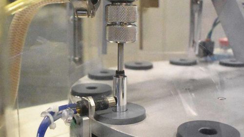 Наполнительно-укупорочная машина для косметической продукции - MFC MINI - PMR System Group - моноблочная / пневматическая / для бутылок