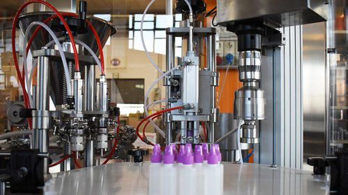 Наполнительно-укупорочная машина для е-жидкостей - MFC  - PMR System Group - моноблочная / контролируемая PLC
