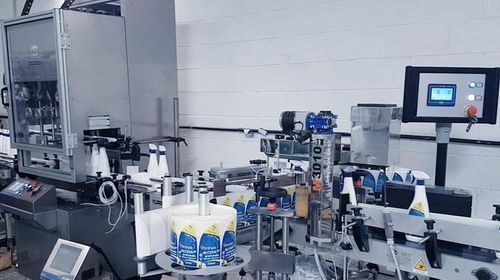Автоматическая этикетировочная машина - TTR - PMR System Group - для бутылок / для наклеивания на боковую часть / полусферическая