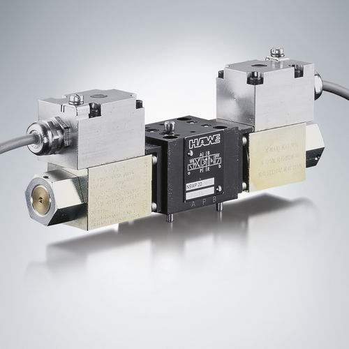 Гидравлический распределитель с выдвижным ящиком - NSWP 2 series - HAWE Hydraulik SE - управление от соленоида / пропорциональный / компактный