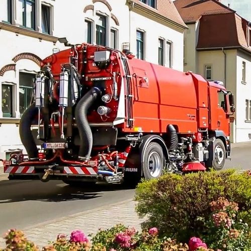 Подметально-всасывающая машина на грузовике - AQUATHERM - FAUN Umwelttechnik GmbH & Co. KG - дизельная