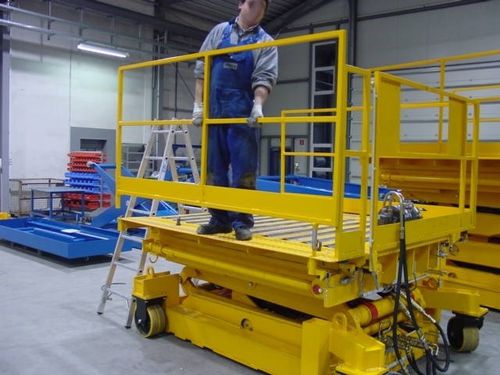 Мобильный ножничный подъемник - 11.07383, 11.07337	  - Büter Hebetechnik GmbH - гидравлический