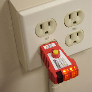 Тестер напряжения - Plug-Bug™ 2 – 9610 - Triplett - для розетки