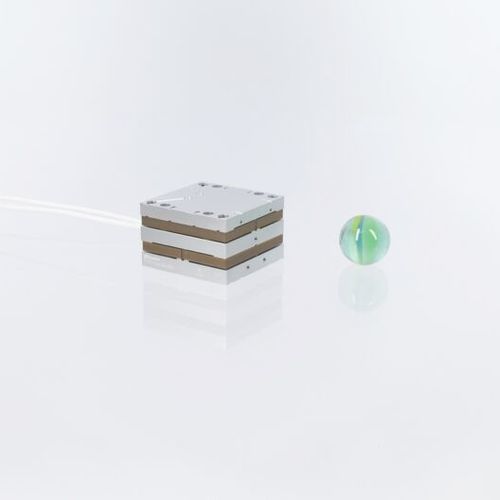 Линейный координатный стол - PLF3232-xy.60 - SmarAct GmbH - XY / пьезоэлектрический / 2 оси