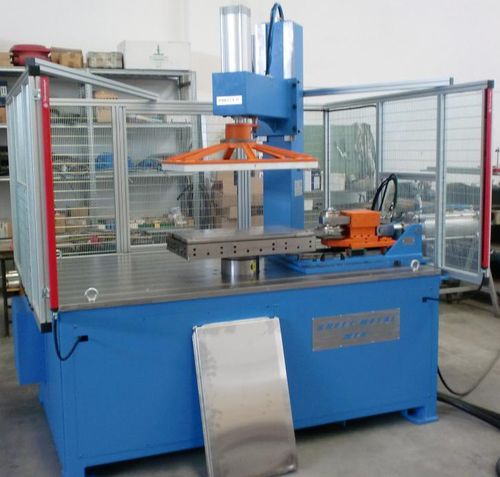 Автоматический кромкообрезной станок - SMM-1000 - Sheet Metal Men s.r.l. - моторизованный / гидравлический / для листового металла