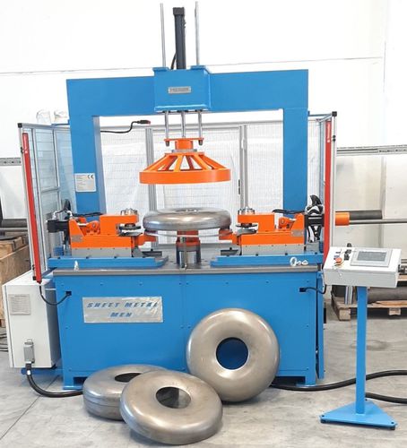 Автоматический кромкообрезной станок - SMM-700 - Sheet Metal Men s.r.l. - для газовых баллонов