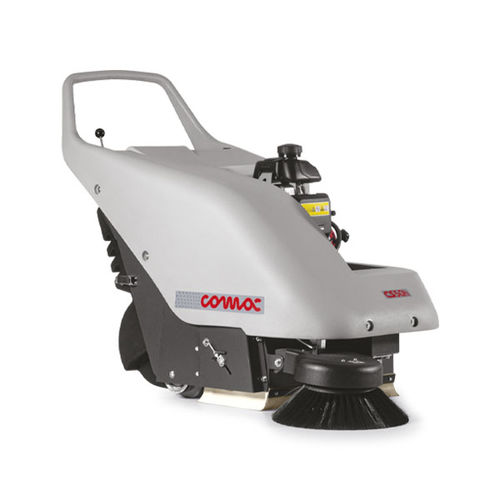 Подметальная машина с двигателем - CS50  - Comac spa - на бензине / на аккумуляторе / для наружного применения