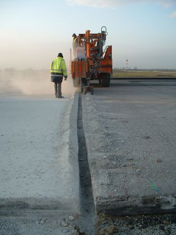 Шпонострогальный станок с колесом - 40 cm | ROCK SAW - MARAIS SA - колесный