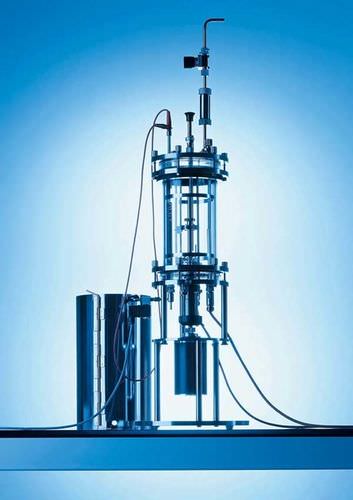 Биореактор / ферментер для лабораторий - 2.4 - 3.7 l | KLF - Bioengineering, Inc. - для одноразового применения / настольный / комбинированный