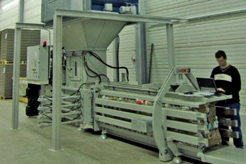 Упаковочный пресс для картона - NESTRO Lufttechnik GmbH - для бумаги / для отходов / горизонтальный