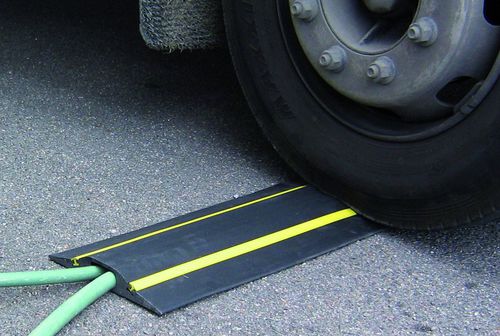 Защита для кабелей для проезда транспортных средств - VOLGA 30J - CABLE EQUIPEMENTS - напольное крепление