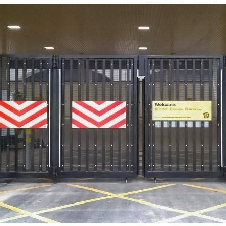 Поворотный портал - BIFOLD  - FRONTIER PITTS FRANCE - автоматический / для пола / сверхустойчивая сталь