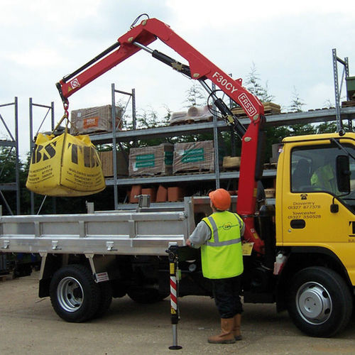 Башенный кран на грузовике - F30CY.0 series - Fassi gru S.p.A - со стрелой / телескопический / для загрузки