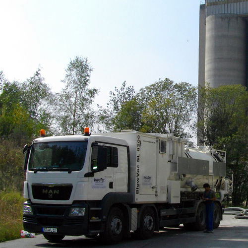 Грузовой автомобиль агрегат для всасывания и выгрузки под наклоном - BlowVac - Wieland Lufttechnik GmbH + Co.KG - четырехосный