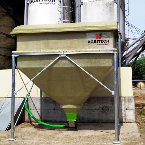 Бункер для сыпучих материалов - AGRICASE - AGRITECH SRL - из гальванизированной стали / для сельского хозяйства / для животных