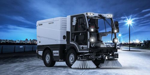 Подметально-всасывающая машина для транспортного средства - CityCat VS20e - Bucher Municipal AG - электрическая / для наружного применения / с 3 щетками